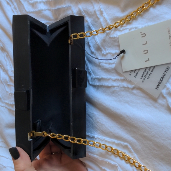 ⭐LuLu Box Clutch/Purse⭐ - Picture 3 of 7